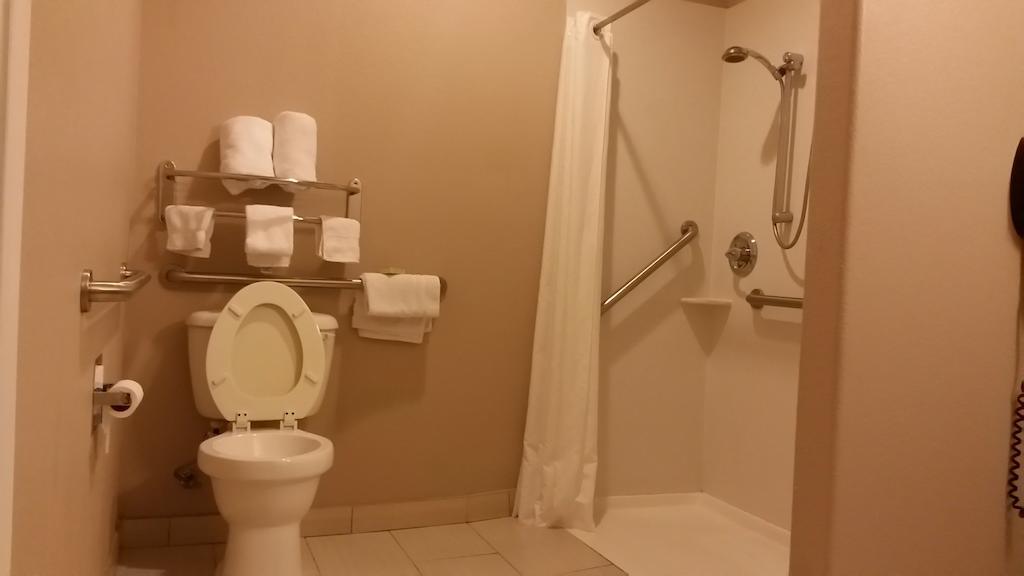 Atria Inn & Suites Three Rivers Habitación foto
