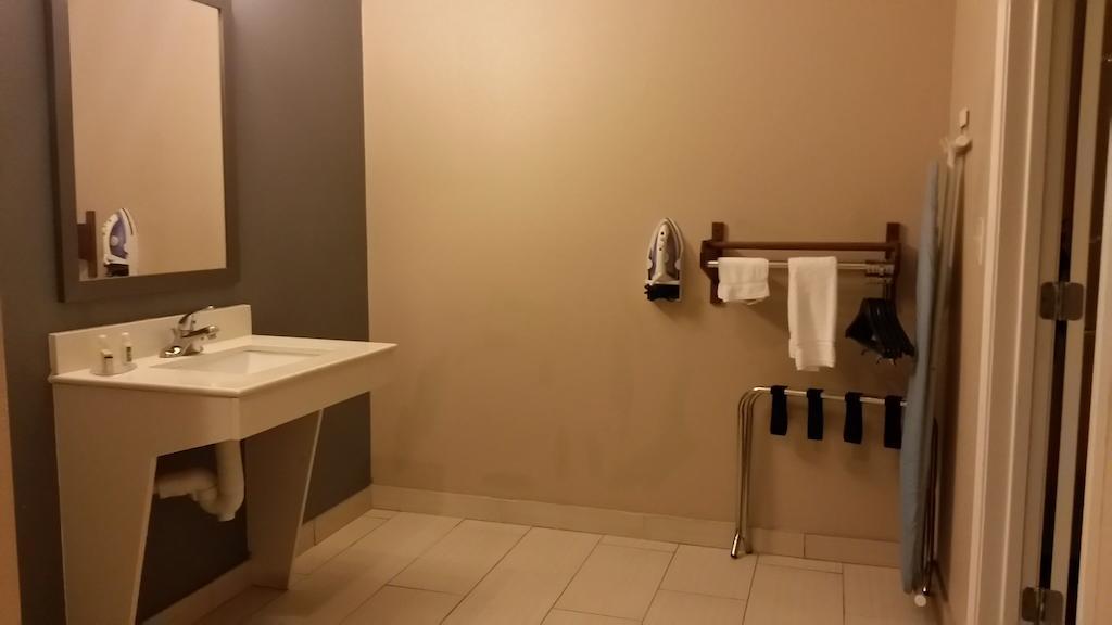 Atria Inn & Suites Three Rivers Habitación foto